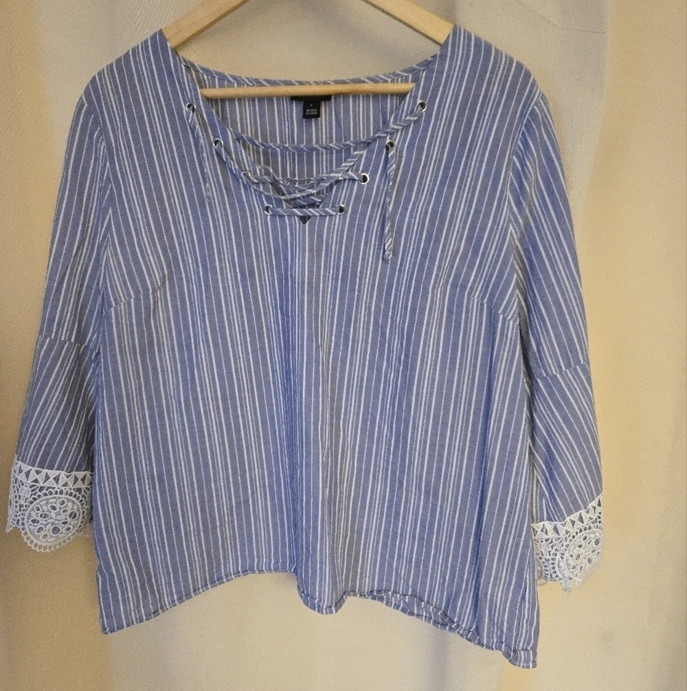 a.n.a Blue and White Lace-up Front Blouse w Cuffed Sleeves Boho Girlcore